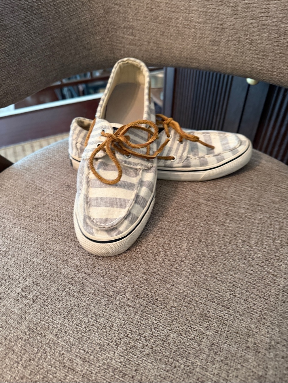 Sperry boat shoes- Gray & White